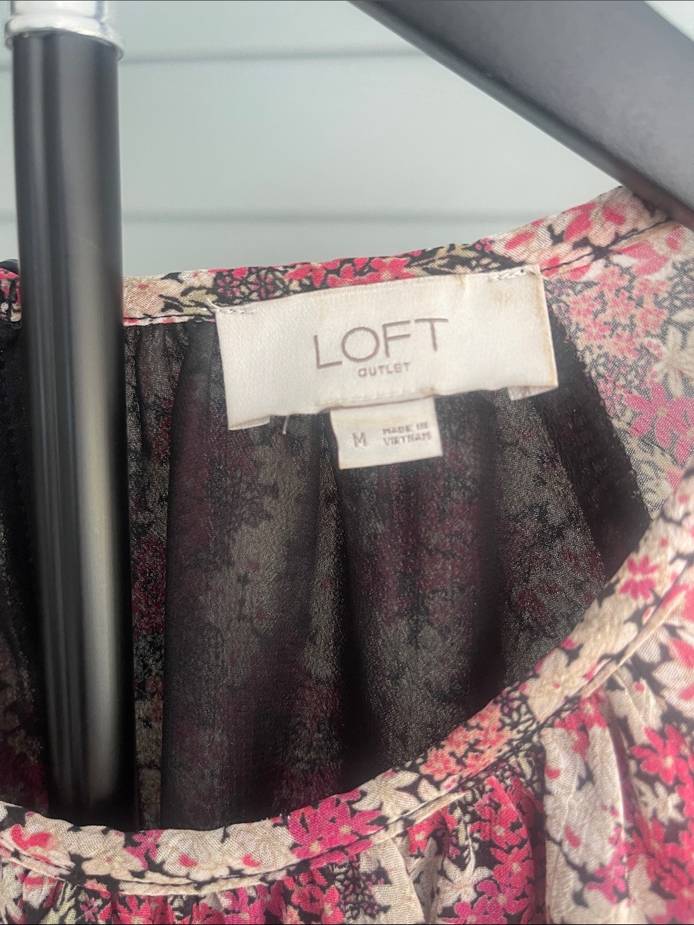 LOFT Pink/Black/Cream Floral Peasant Blouse Size M - Picture 2 of 5
